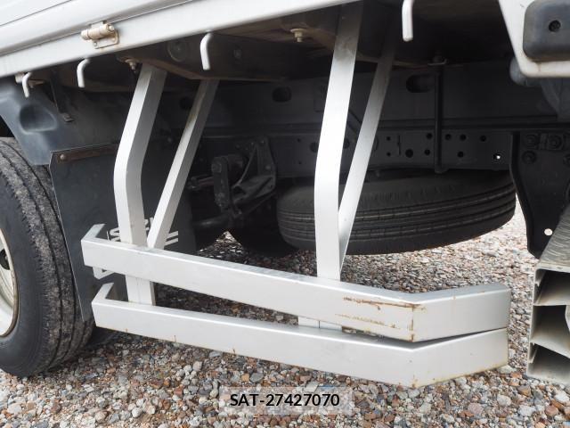 Isuzu ELF TRUCK 2011-11 8658934-23