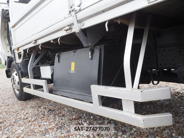 Isuzu ELF TRUCK 2011-11 8658934-26