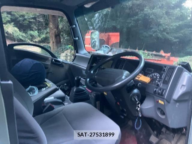 Isuzu ELF TRUCK 2011-01 8658940-12