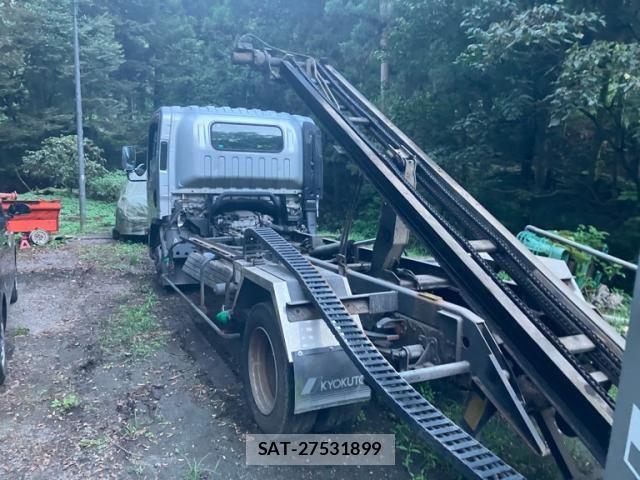 Isuzu ELF TRUCK 2011-01 8658940-8