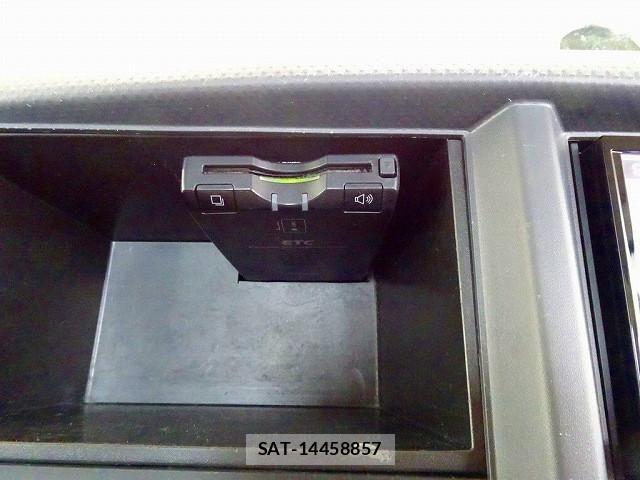 Isuzu ELF TRUCK 2017-11 8658924-11