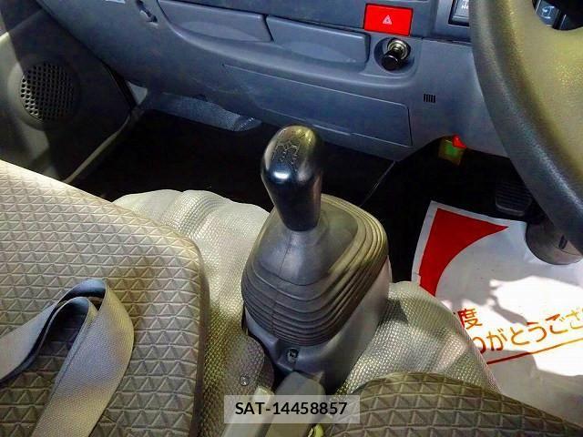 Isuzu ELF TRUCK 2017-11 8658924-16