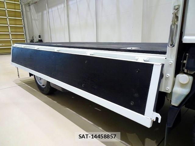 Isuzu ELF TRUCK 2017-11 8658924-26