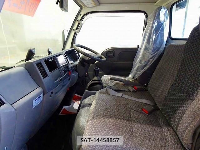 Isuzu ELF TRUCK 2017-11 8658924-7