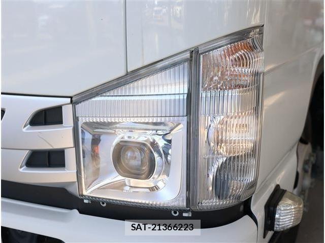 Isuzu ELF TRUCK 2021-05 8658931-23