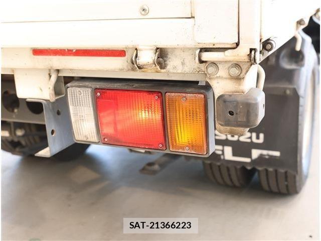 Isuzu ELF TRUCK 2021-05 8658931-24