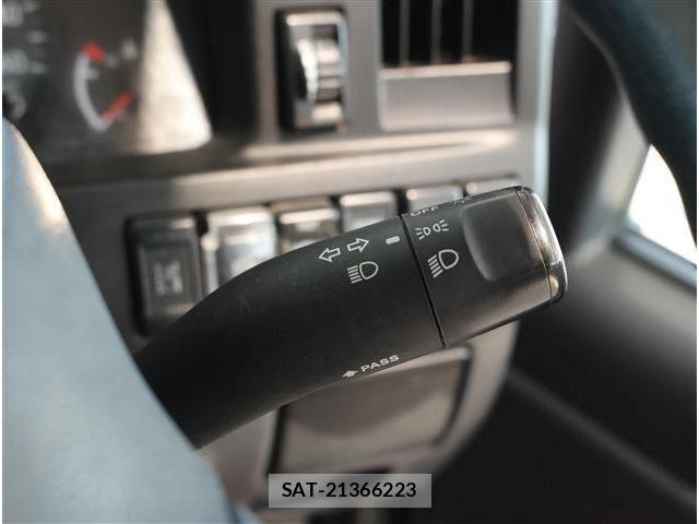 Isuzu ELF TRUCK 2021-05 8658931-26
