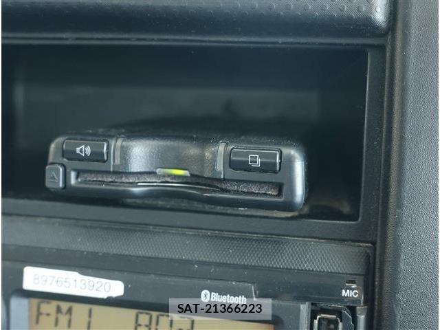 Isuzu ELF TRUCK 2021-05 8658931-2