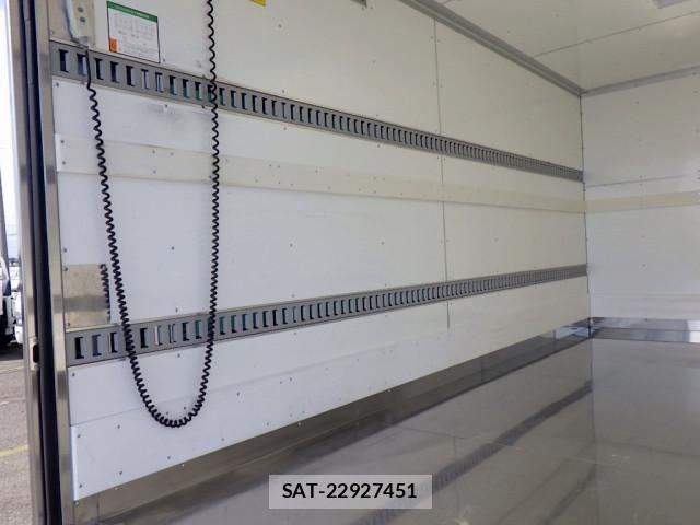 Isuzu ELF TRUCK 2022-08 8658913-9
