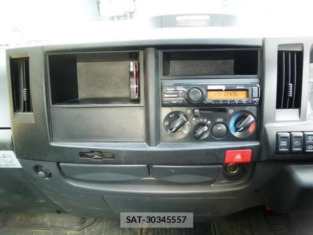 Isuzu ELF TRUCK 2023-06 8666090-25