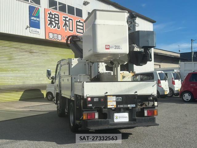 Isuzu ELF TRUCK 2021-03 8658909-5