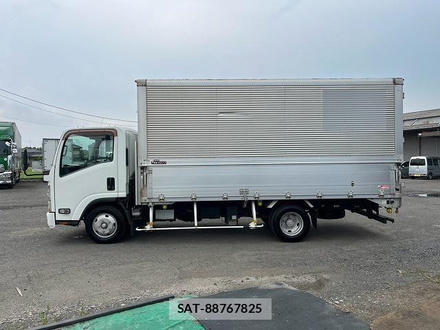 Isuzu ELF TRUCK 2012-02 8658935-9