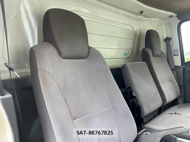 Isuzu ELF TRUCK 2012-02 8658935-22