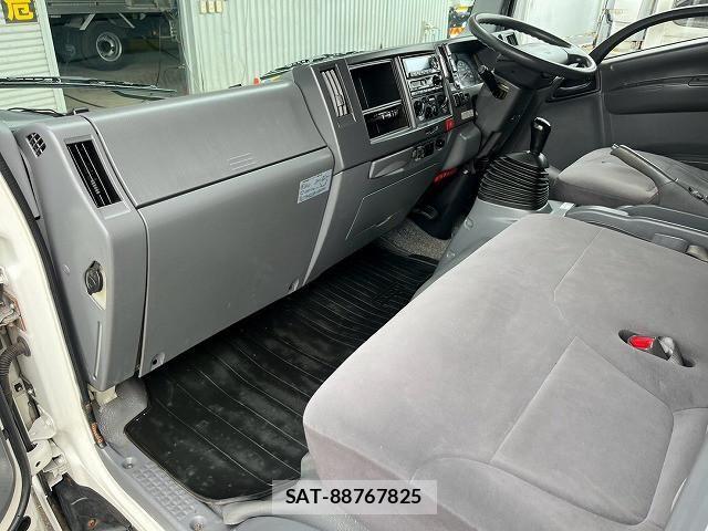 Isuzu ELF TRUCK 2012-02 8658935-25