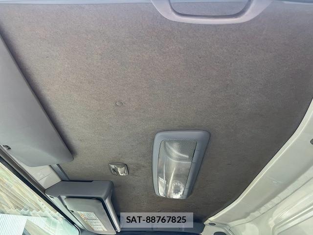 Isuzu ELF TRUCK 2012-02 8658935-27