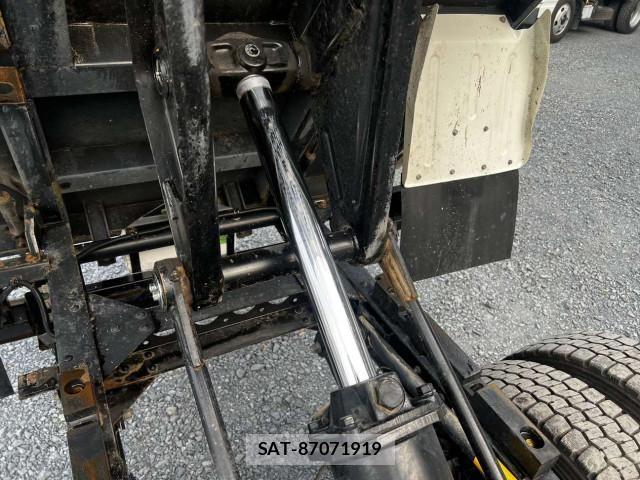 Isuzu ELF TRUCK 2019-07 8658930-17