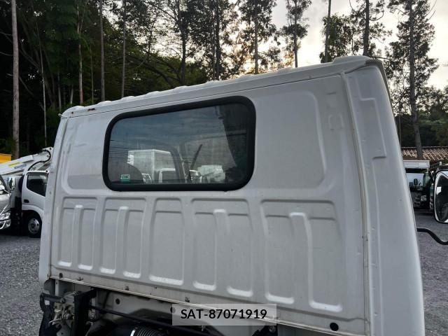 Isuzu ELF TRUCK 2019-07 8658930-19