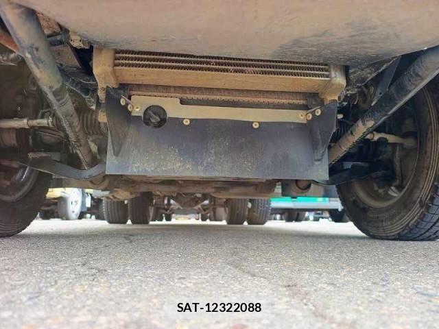 Isuzu ELF TRUCK 2014-02 8658932-27