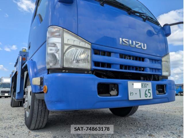 Isuzu ELF TRUCK 2013-08 8658923-21