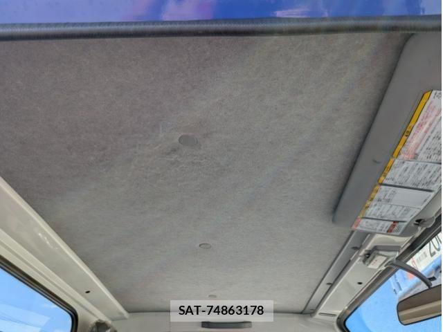Isuzu ELF TRUCK 2013-08 8658923-23