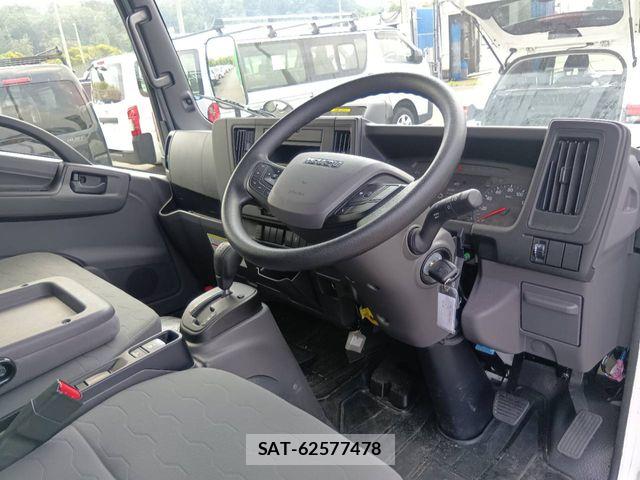 Isuzu ELF TRUCK 2025-09 8666089-1