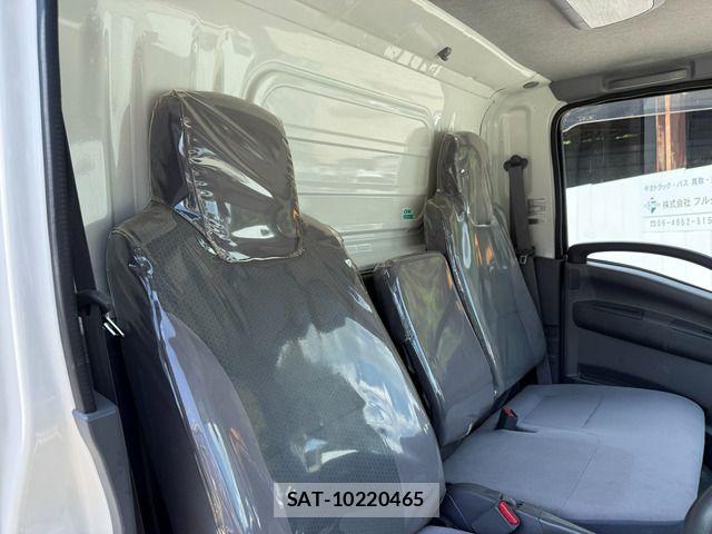 Isuzu ELF TRUCK 2016-05 8685495-10