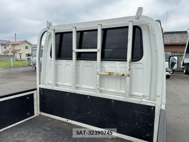 Isuzu ELF TRUCK 2018-02 8685496-9