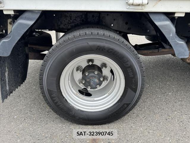 Isuzu ELF TRUCK 2018-02 8685496-11