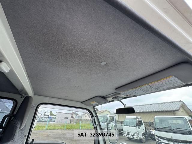 Isuzu ELF TRUCK 2018-02 8685496-19