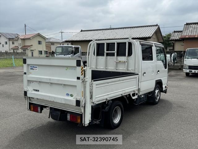 Isuzu ELF TRUCK 2018-02 8685496-2