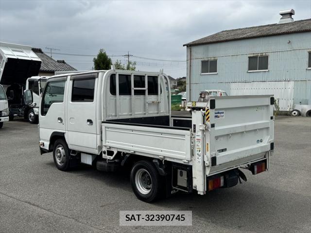 Isuzu ELF TRUCK 2018-02 8685496-3