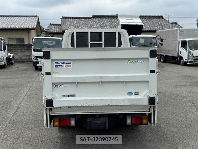 Isuzu ELF TRUCK 2018-02 8685496-4