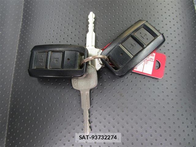 Isuzu ELF TRUCK 2019-08 8685498-26