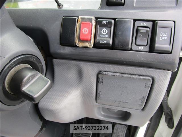 Isuzu ELF TRUCK 2019-08 8685498-27