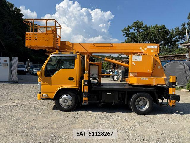 Isuzu ELF TRUCK 2010-02 8685497-19