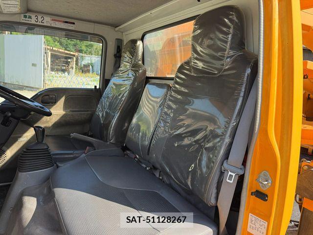 Isuzu ELF TRUCK 2010-02 8685497-7