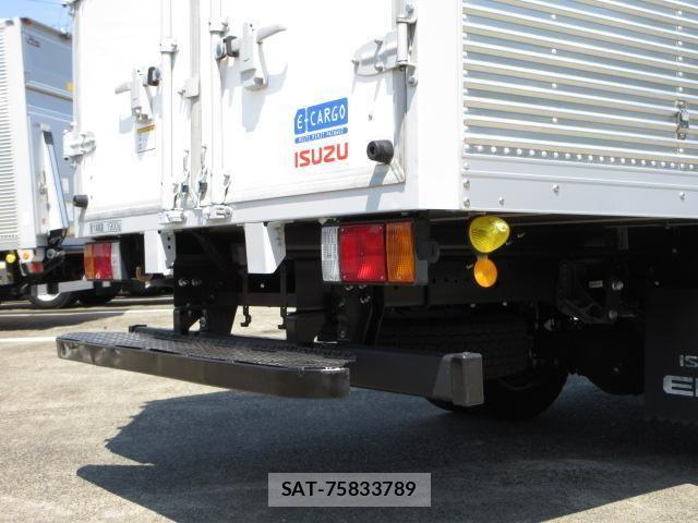 Isuzu ELF TRUCK 2023-02 8685492-19