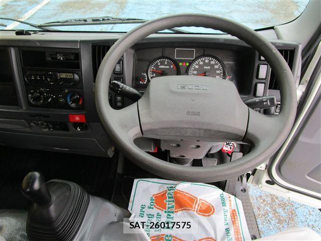 Isuzu ELF TRUCK 2015-09 8741884-9