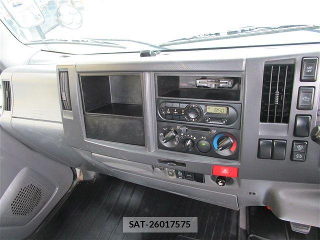 Isuzu ELF TRUCK 2015-09 8741884-10