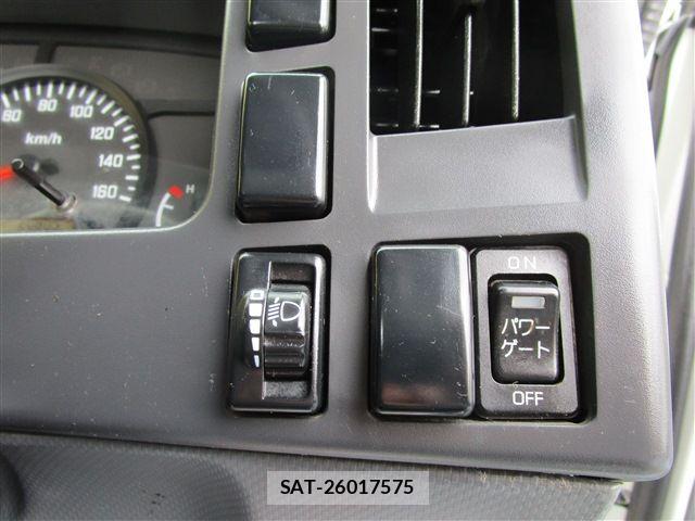 Isuzu ELF TRUCK 2015-09 8741884-25