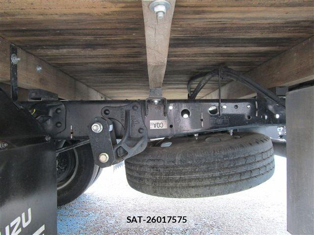 Isuzu ELF TRUCK 2015-09 8741884-29
