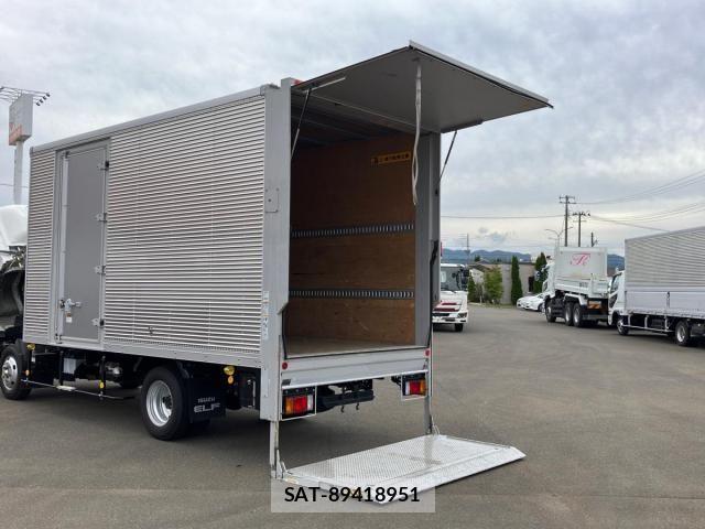 Isuzu ELF TRUCK 2023-08 8741904-10