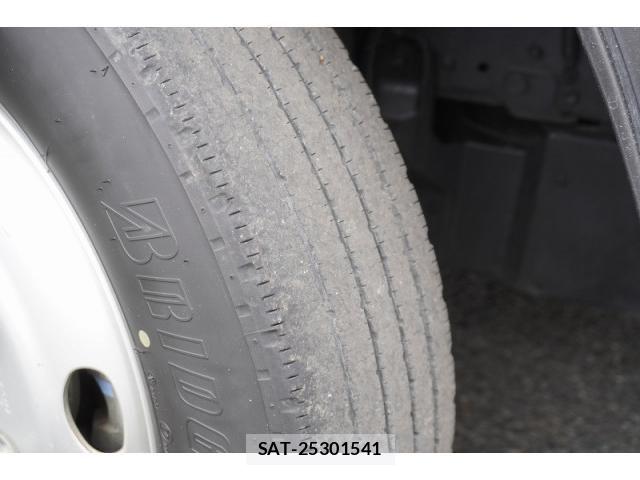 Isuzu ELF TRUCK 2021-08 8741855-9