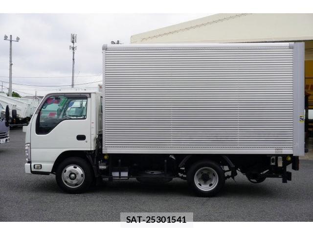 Isuzu ELF TRUCK 2021-08 8741855-2