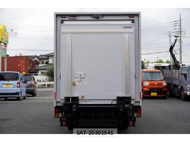 Isuzu ELF TRUCK 2021-08 8741855-3