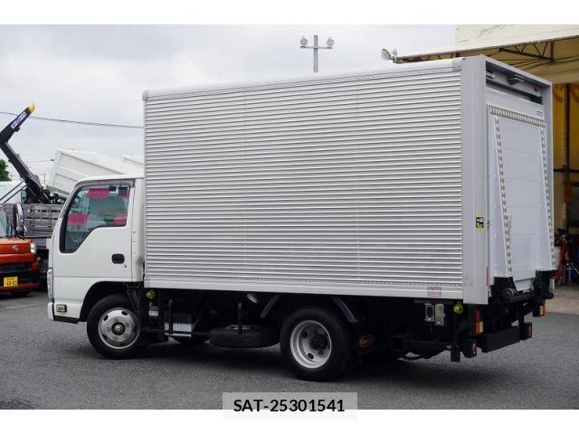 Isuzu ELF TRUCK 2021-08 8741855-6