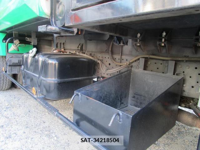 Isuzu ELF TRUCK 2016-10 8741885-15