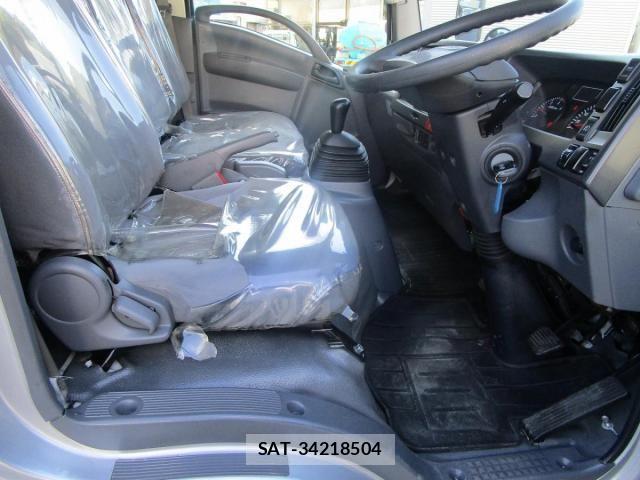 Isuzu ELF TRUCK 2016-10 8741885-25
