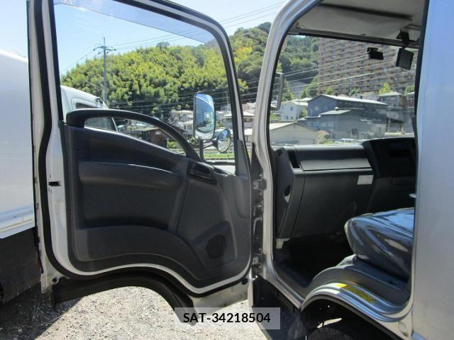 Isuzu ELF TRUCK 2016-10 8741885-26