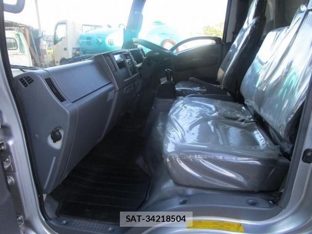 Isuzu ELF TRUCK 2016-10 8741885-27